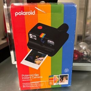 Polaroid Go Instant Camera - 2nd generation. with 16 Polaroid Go color Photos